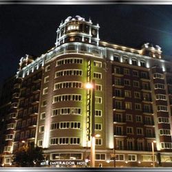 Hotel Emperador - Hotel im Lichterglanz