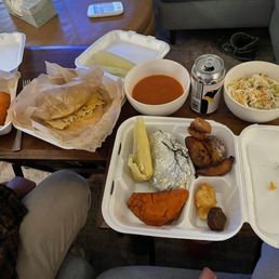 Paradise plate and pastelitos