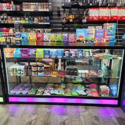 H & M Smoke Shop