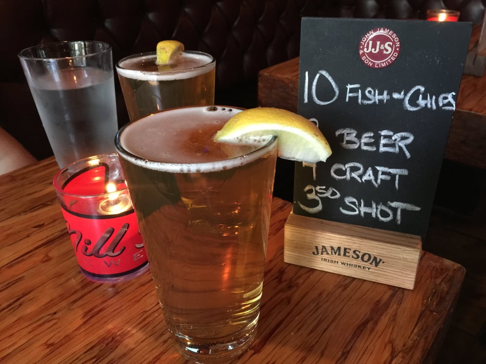 pub image