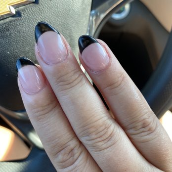 Iris Nails & Spa Ballwin - Nail Salons Near Me - Ballwin, Missouri