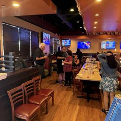 Boston's Restaurant & Sports Bar