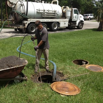 Alligator Septic - Pumping and pressure cleaning a septic tank in Broward. - Septic Services Near Me Alligator Septic - Pumping and pressure cleaning a septic tank in Broward. - Septic Services Near Me