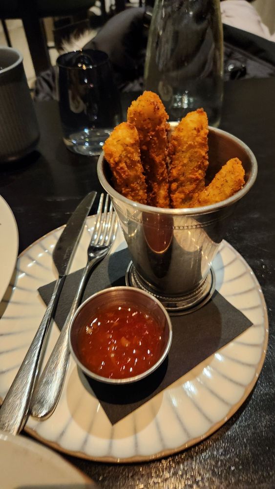 Día Restaurant & Lounge