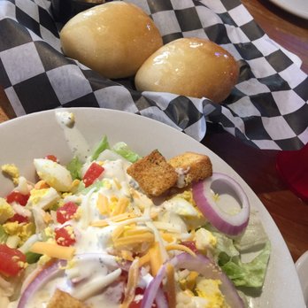 Santa Fe Cattle - The homemade rolls with cinnamon butter...to die for!! - Steakhouses Near Me - Sapulpa, Oklahoma