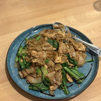 Manon - Pad Thai - Thai Near Me - Fullerton, California Manon - Pad Thai - Thai Near Me - Fullerton, California