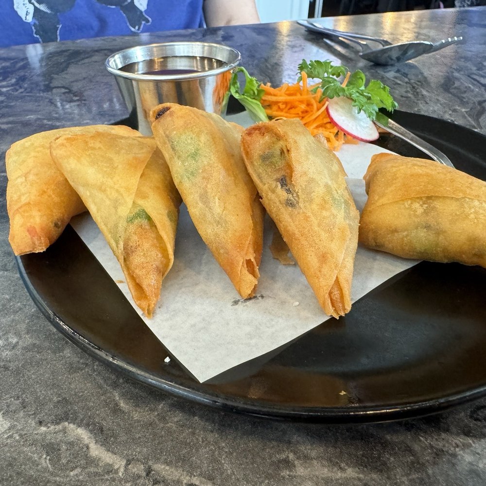 Pyramid spring rolls Pyramid spring rolls