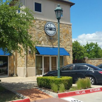 Pie 314 Everyday Eatery - Front entrance to PIE 3.14 in Castle Hills - Pizza Near Me - Lewisville, Texas