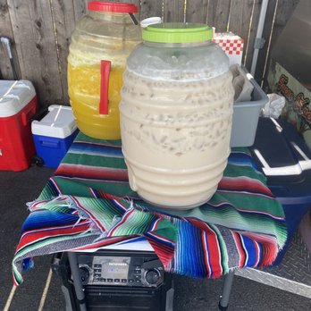 Tacos Xochimilco - Horchata and I forgot what the other one was but it's hella yummy! - Food Trucks Near Me - Oakland, California Tacos Xochimilco - Horchata and I forgot what the other one was but it's hella yummy! - Food Trucks Near Me - Oakland, California