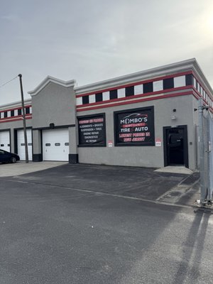 Mombos Discount Tire And Auto Llc