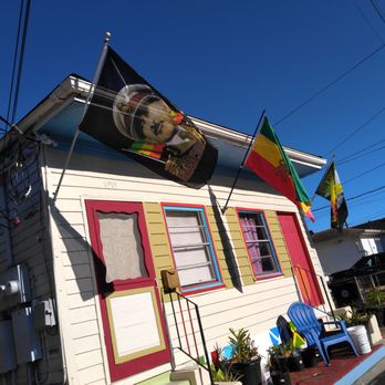 Off the Grid Gallery - Art Galleries Near Me - New Orleans, Louisiana Off the Grid Gallery - Art Galleries Near Me - New Orleans, Louisiana