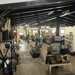 Roots Garden Center
