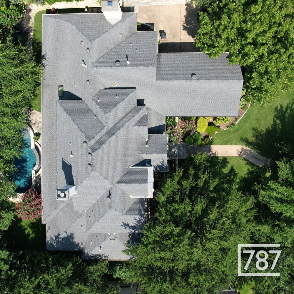 Slide of 787 Construction