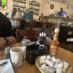 Linda's Breakfast Place - Inside of the diner