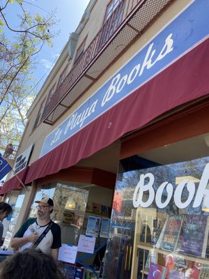 La Playa Books by null