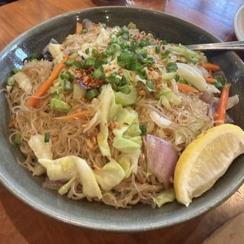 Avenida Restaurant - Vegetable pancit - Filipino Near Me - San Mateo, California