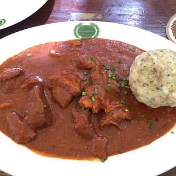 Salm Bräu - Beef goulash - Breweries Near Me - Vienna, 9