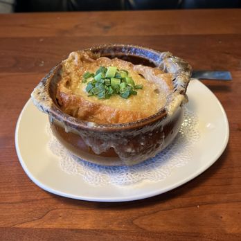 Red Fox Bar & Grille - French onion soup - American Near Me - Jackson, New Hampshire