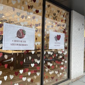 Cirque Confections - Store Window View - Chocolatiers & Shops Near Me - Sandy Springs, Georgia