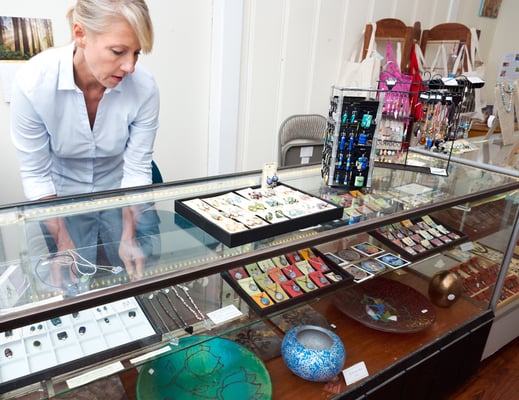 Stones Throw by null