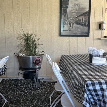 Carnitas Rendon - Food Stands Near Me - Perris, California