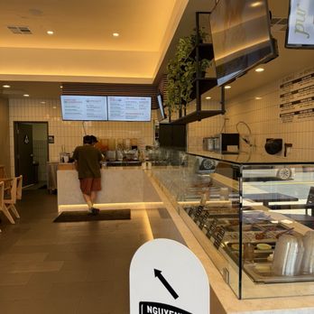 Nguyen’s Kitchen - Vietnamese Near Me - Long Beach, California