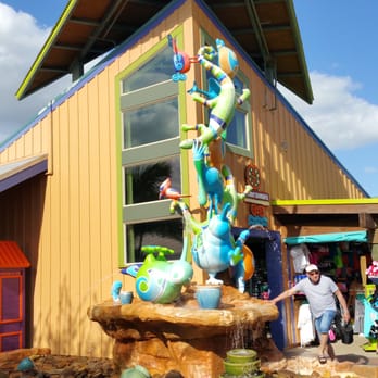 Aquatica Orlando - Nice sculpture... - Water Parks Near Me - Orlando, Florida