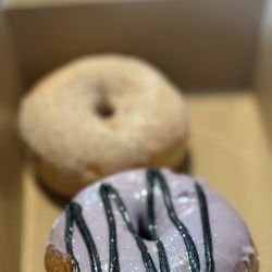 Aveley Farms Coffee Roasters - Ube donut, powdered cinnamon