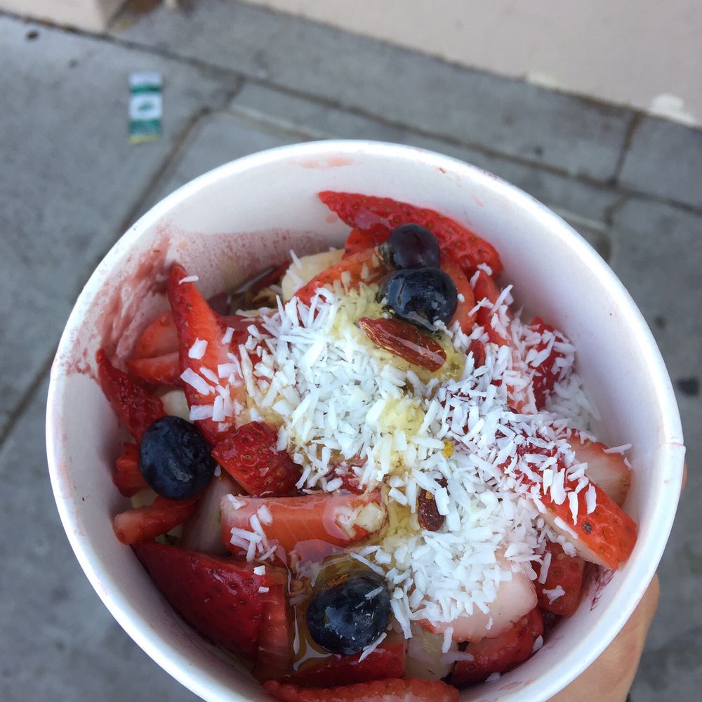 Backyard Bowls - Island bowl - Juice Bars & Smoothies Near Me - Santa Barbara, California Backyard Bowls - Island bowl - Juice Bars & Smoothies Near Me - Santa Barbara, California