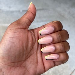 Nail’d It Lounge - Nail Art