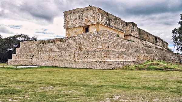 Uxmal by null