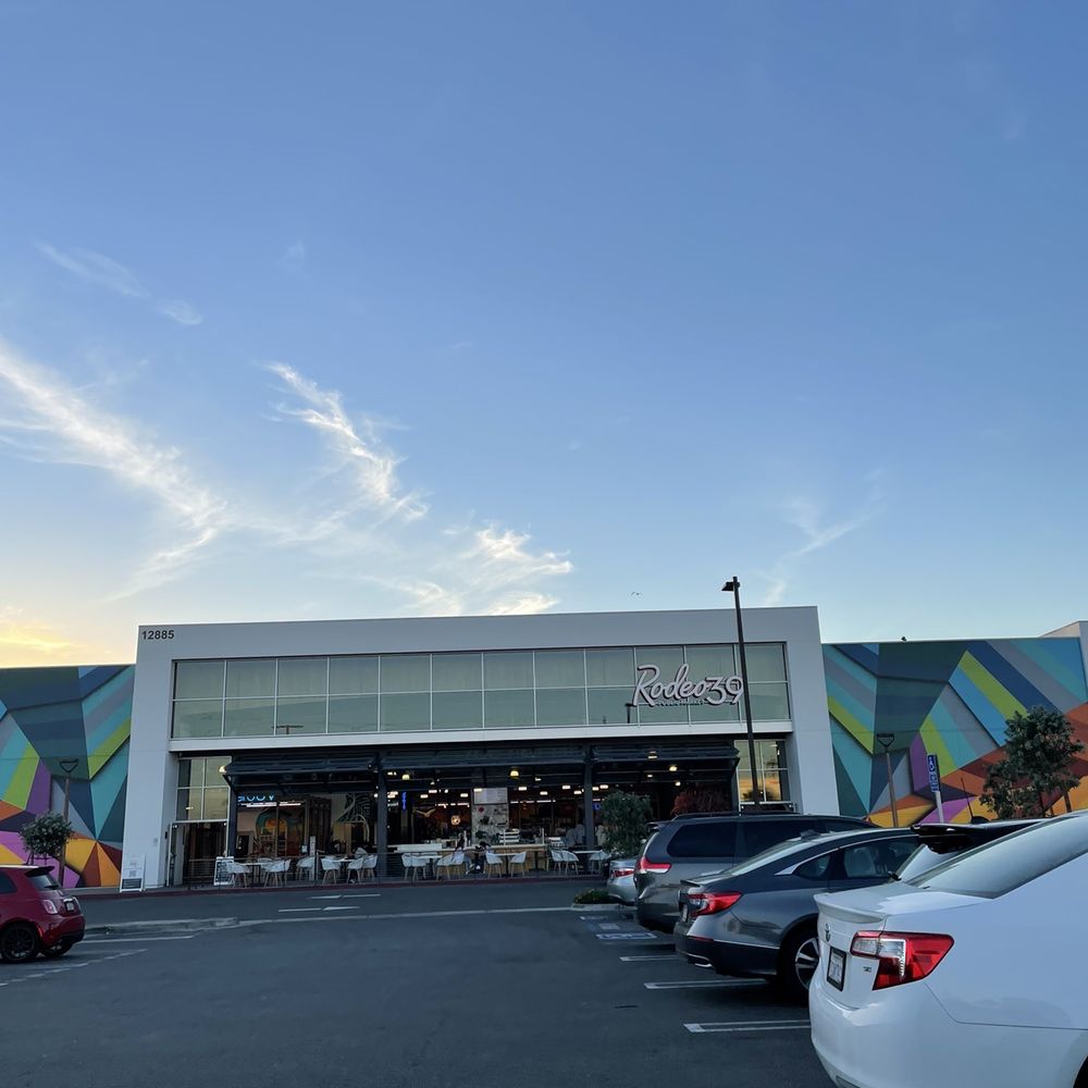 Shootz - Hawaiian Near Me - Stanton, California