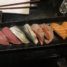 Toro, kohada, kinmedai and sake