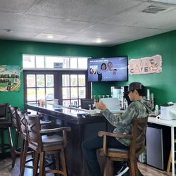 Wolves Den Smoke Shop