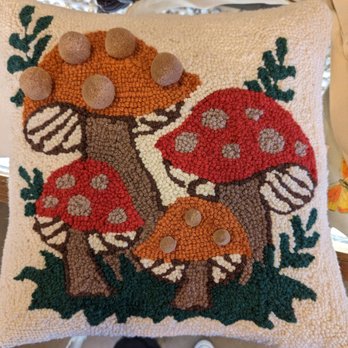workshop vintage - Pillow of my dreams - Used, Vintage & Consignment Near Me - Portland, Oregon