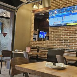 Crust Pizzeria - Indoor seating area