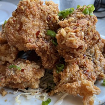 Side Street Inn - Garlic chicken - Sports Bars Near Me - Honolulu, Hawaii Side Street Inn - Garlic chicken - Sports Bars Near Me - Honolulu, Hawaii