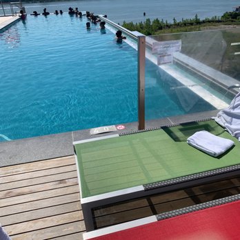 SoJo Spa Club - Infinity pool - Saunas Near Me - Edgewater, New Jersey