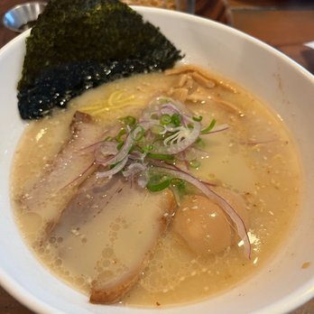 Junpuu - Garlic tonkotsu ramen - Ramen Near Me - Honolulu, Hawaii Junpuu - Garlic tonkotsu ramen - Ramen Near Me - Honolulu, Hawaii