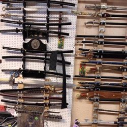 Silva's Collectibles Toys and Comics