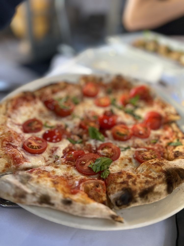 Social spots from Bistro 45