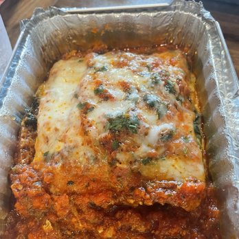 Fausto's Italian Kitchen and Catering - Spinach lasagna - Bakeries Near Me - Arlington Heights, Illinois Fausto's Italian Kitchen and Catering - Spinach lasagna - Bakeries Near Me - Arlington Heights, Illinois