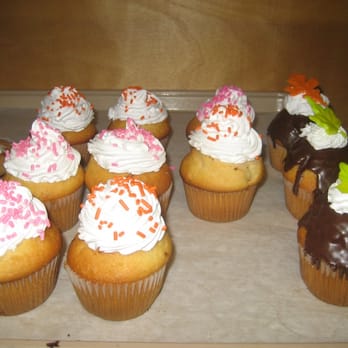 Artemio's Bakery - SMALL CUPCAKES - Bakeries Near Me - Chicago, Illinois Artemio's Bakery - SMALL CUPCAKES - Bakeries Near Me - Chicago, Illinois