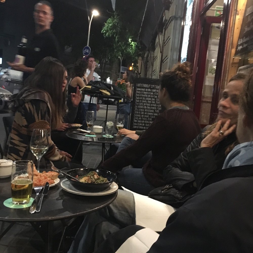 Betlem - Sitting on the sidewalk enjoying speedy service and foodie treats. - Gastropubs Near Me - Barcelona, B