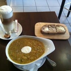 Stulle mit Brot - Indische Linsensuppe mit Butterbrot und Latte