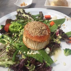 Den Entree Principale - Salad with crusted goat cheese