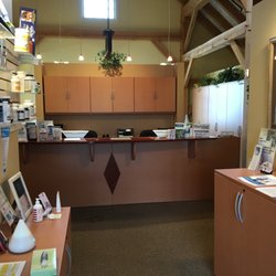 Advanced Health Solutions - Entrance and receptionist desk at Advanced Health Solutions