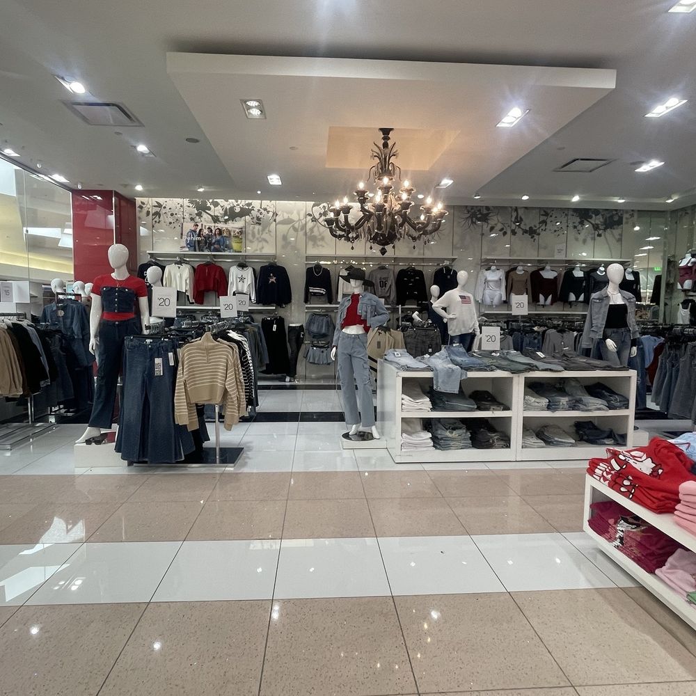 Urban Planet - Dearborn - Men's Clothing Near Me - Dearborn, Michigan Urban Planet - Dearborn - Men's Clothing Near Me - Dearborn, Michigan