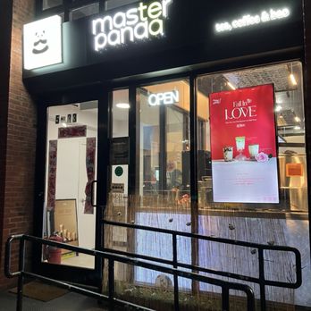 Master Panda - Outside on a February evening - Bubble Tea Near Me - New York, New York
