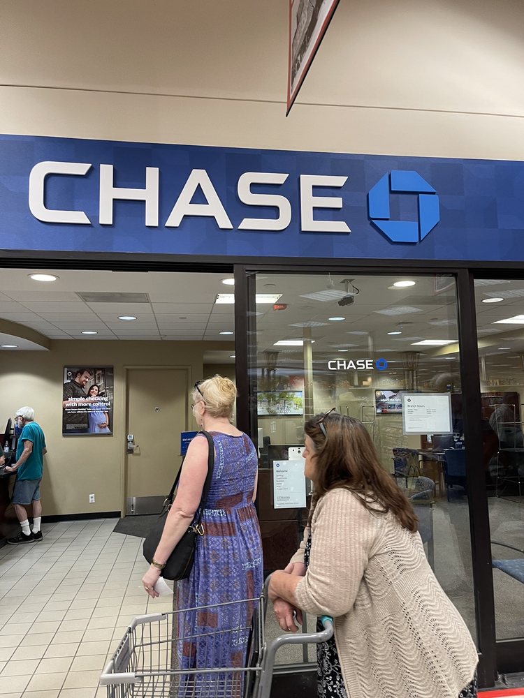 CHASE BANK Updated October 2024 929 NW Garden Valley Blvd, Roseburg